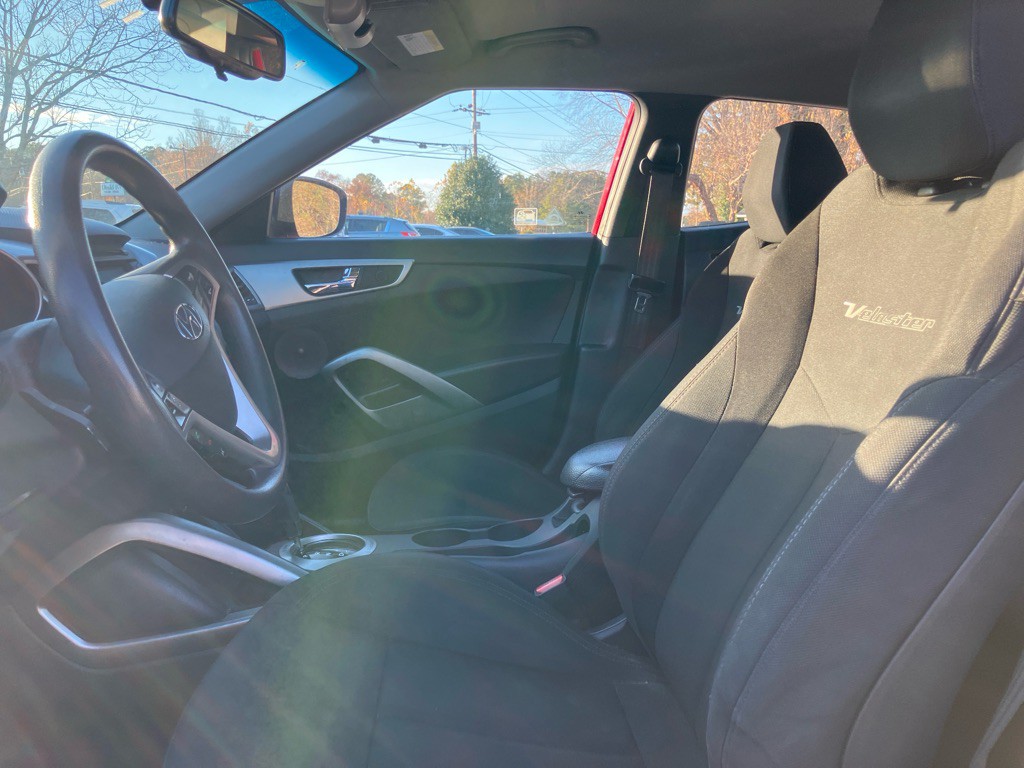 2014 Hyundai Veloster Image 11