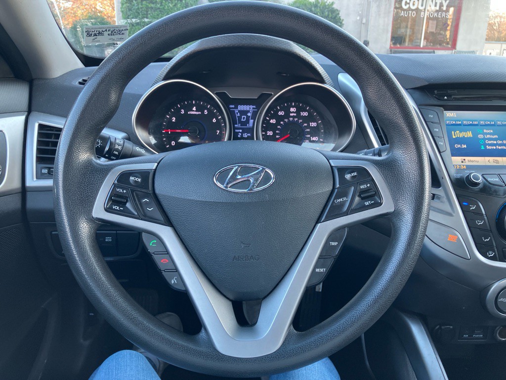 2014 Hyundai Veloster Image 13