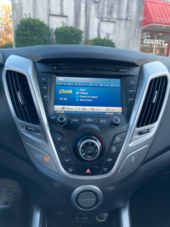 2014 Hyundai Veloster Image 14