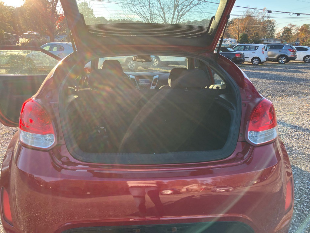 2014 Hyundai Veloster Image 16