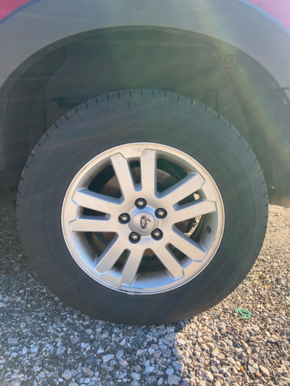 2010 Ford Explorer Image 12