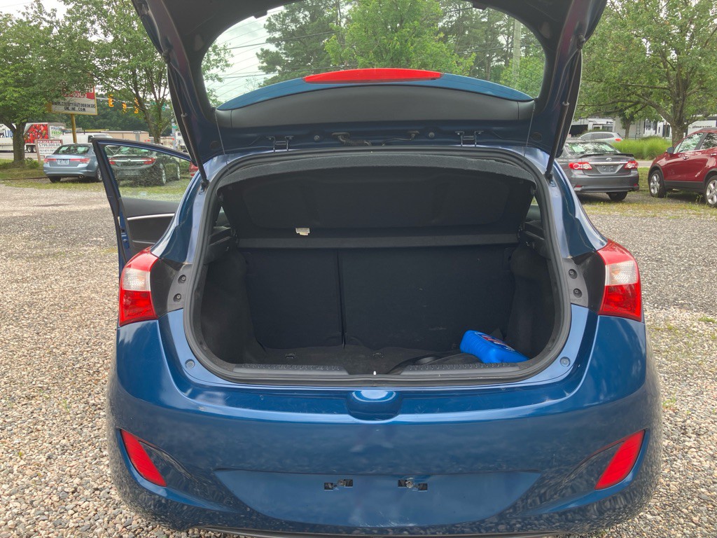 2014 Hyundai Elantra Image 17