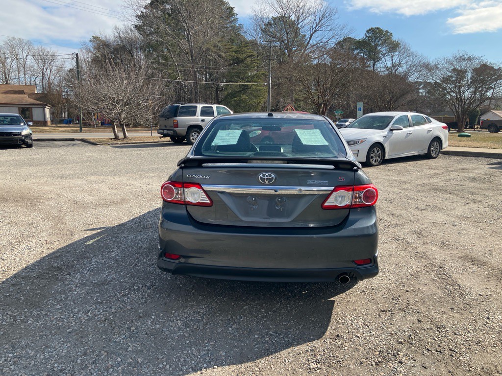 2012 Toyota Corolla Image 7