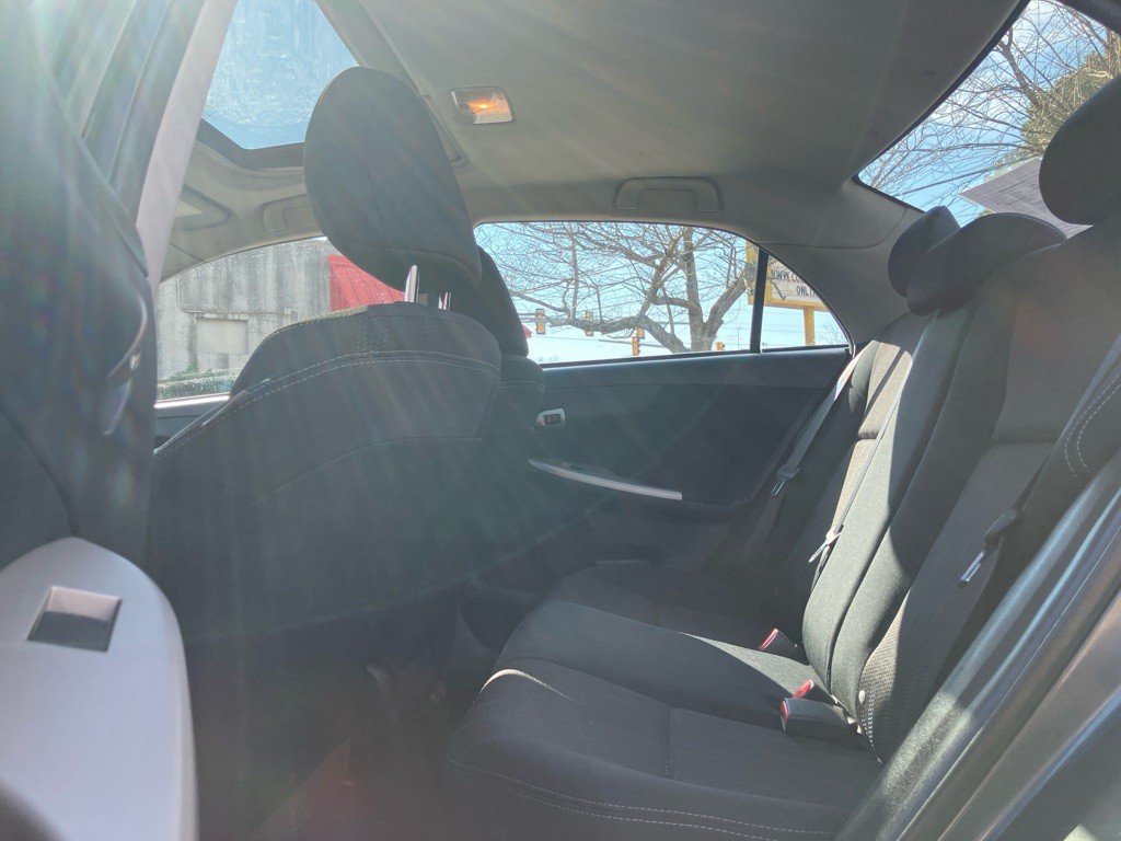 2012 Toyota Corolla Image 13