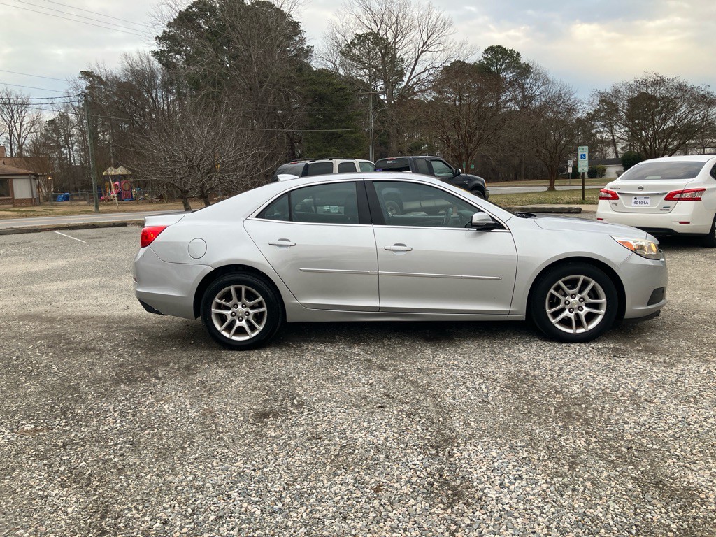 2015 Chevrolet Malibu Image 5