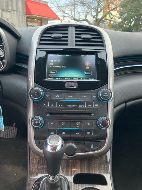 2015 Chevrolet Malibu Image 14