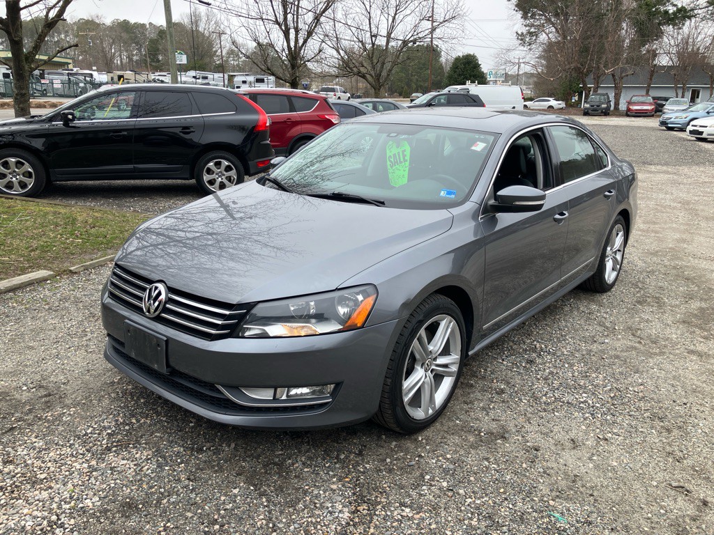 2015 Volkswagen Passat Image 2