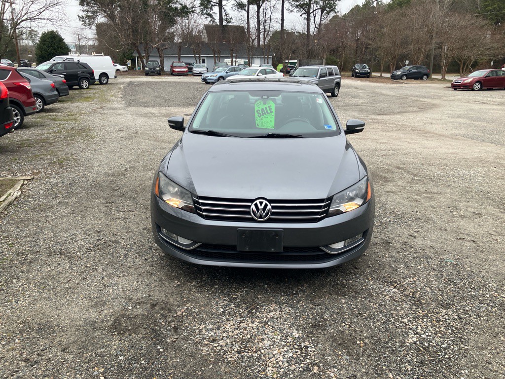 2015 Volkswagen Passat Image 4