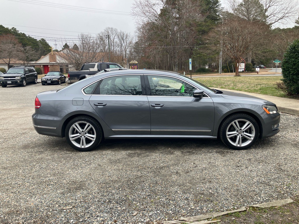 2015 Volkswagen Passat Image 6