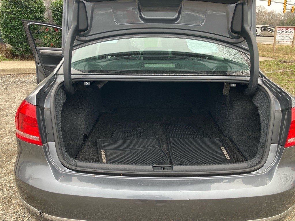 2015 Volkswagen Passat Image 19