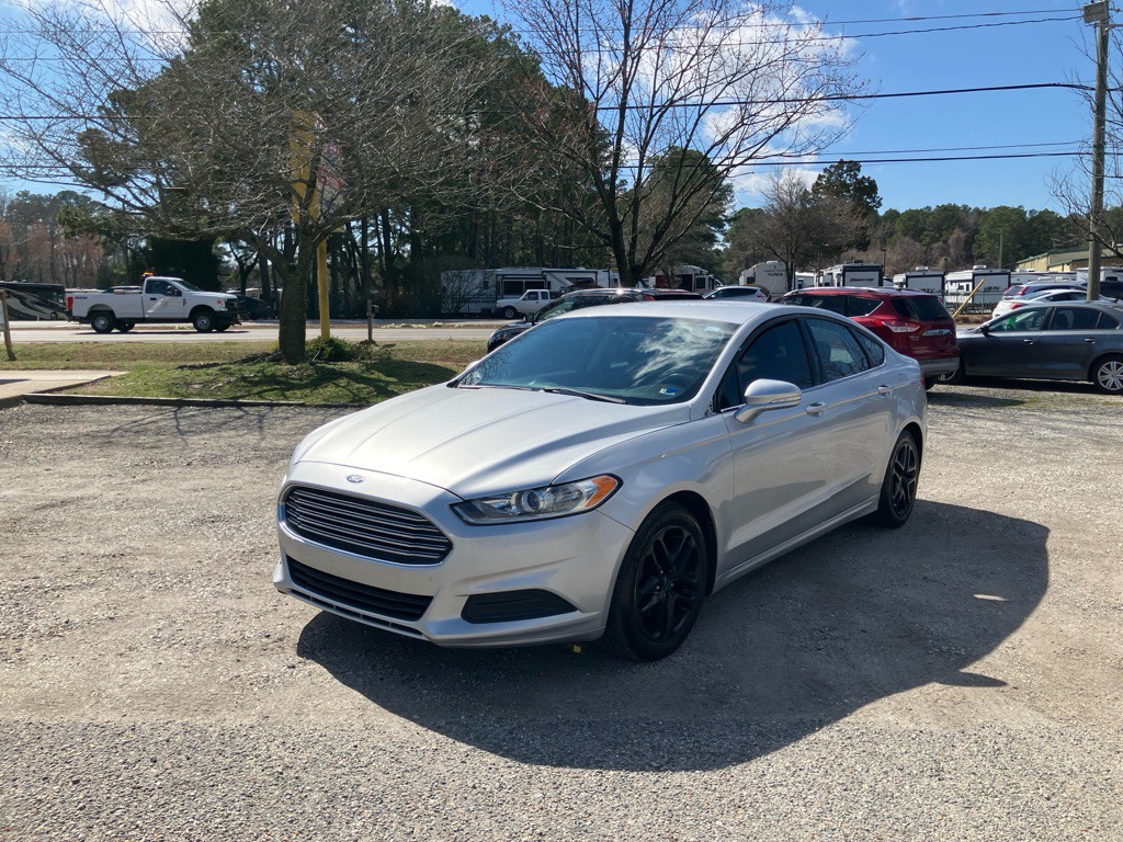 2015 Ford Fusion Image 2