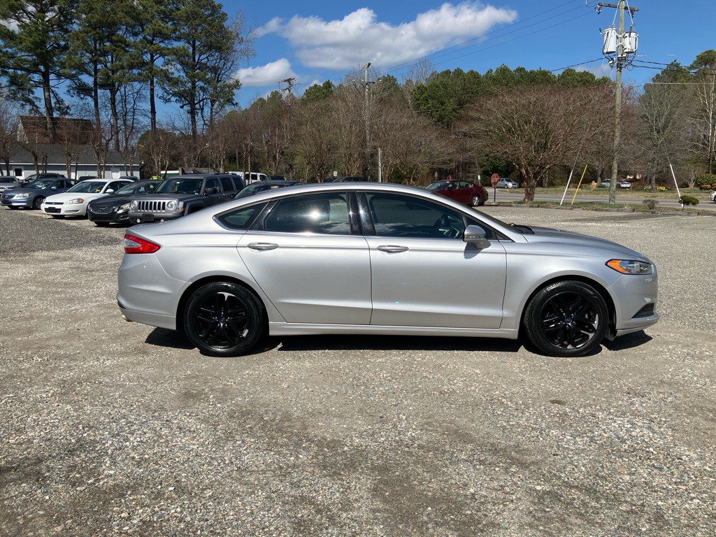 2015 Ford Fusion Image 5