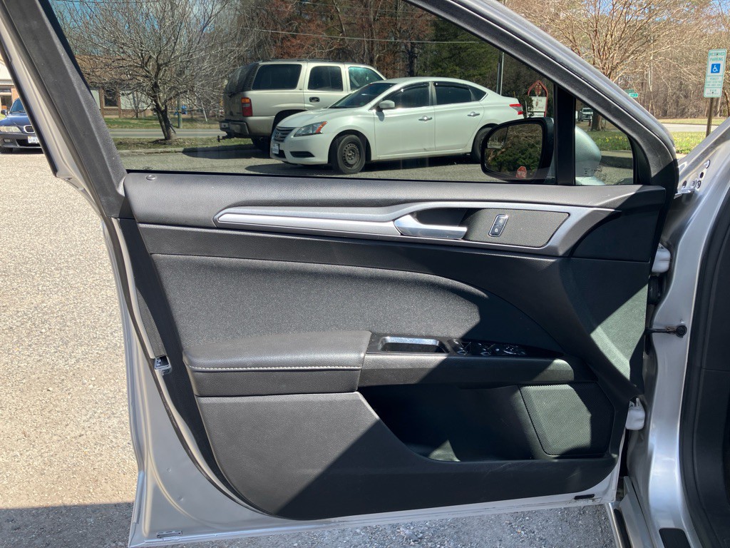 2015 Ford Fusion Image 10