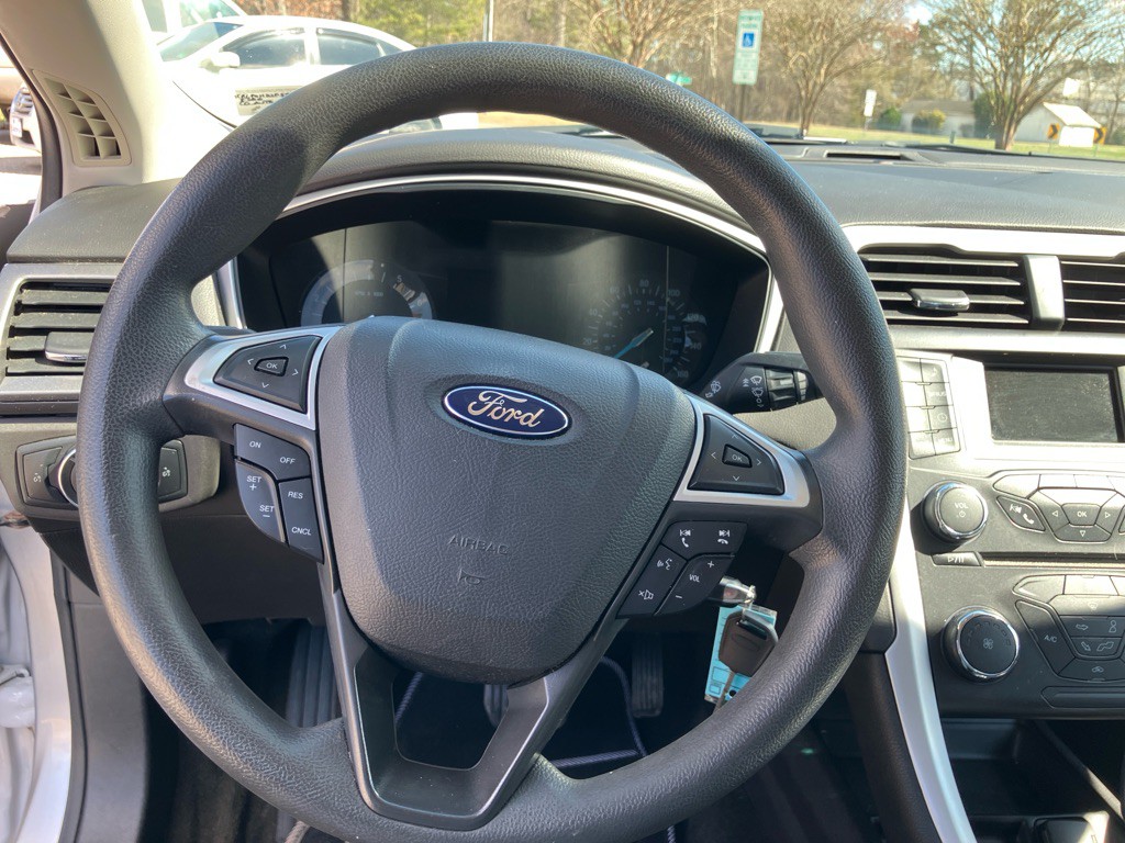 2015 Ford Fusion Image 13