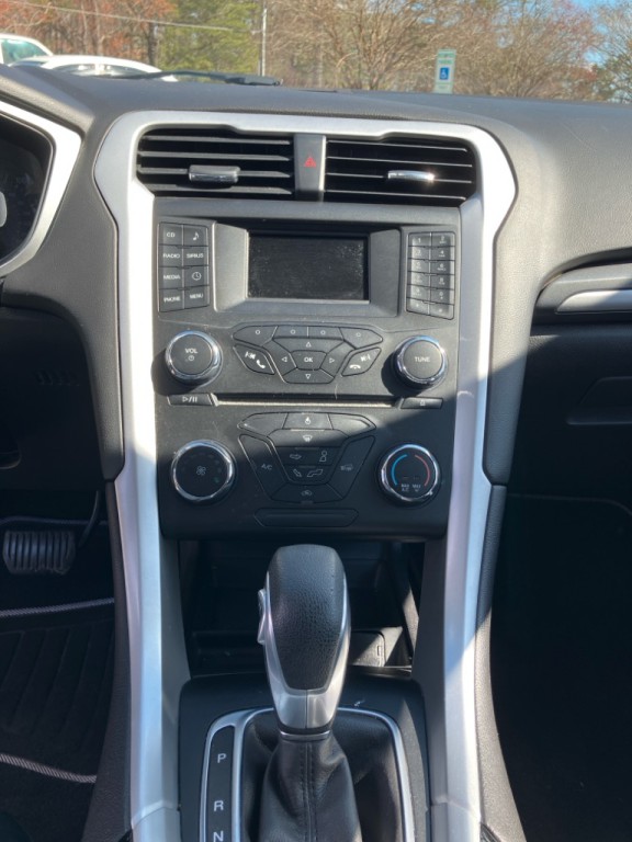 2015 Ford Fusion Image 14