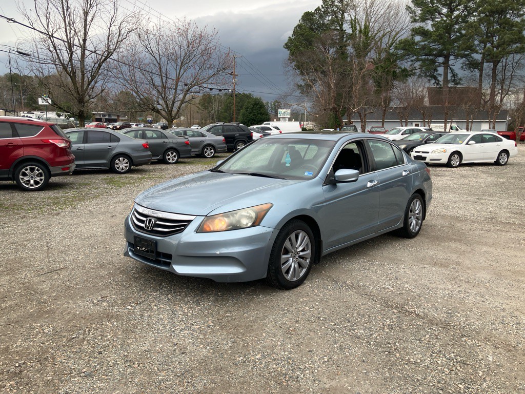 2011 Honda Accord Image 2