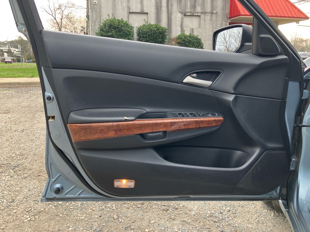 2011 Honda Accord Image 11