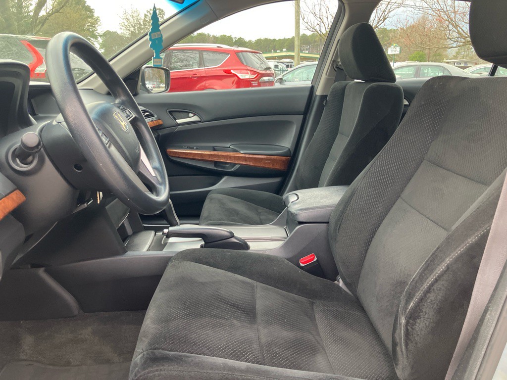 2011 Honda Accord Image 12