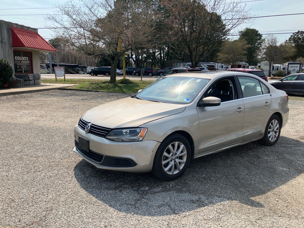 2013 Volkswagen Jetta Image 2