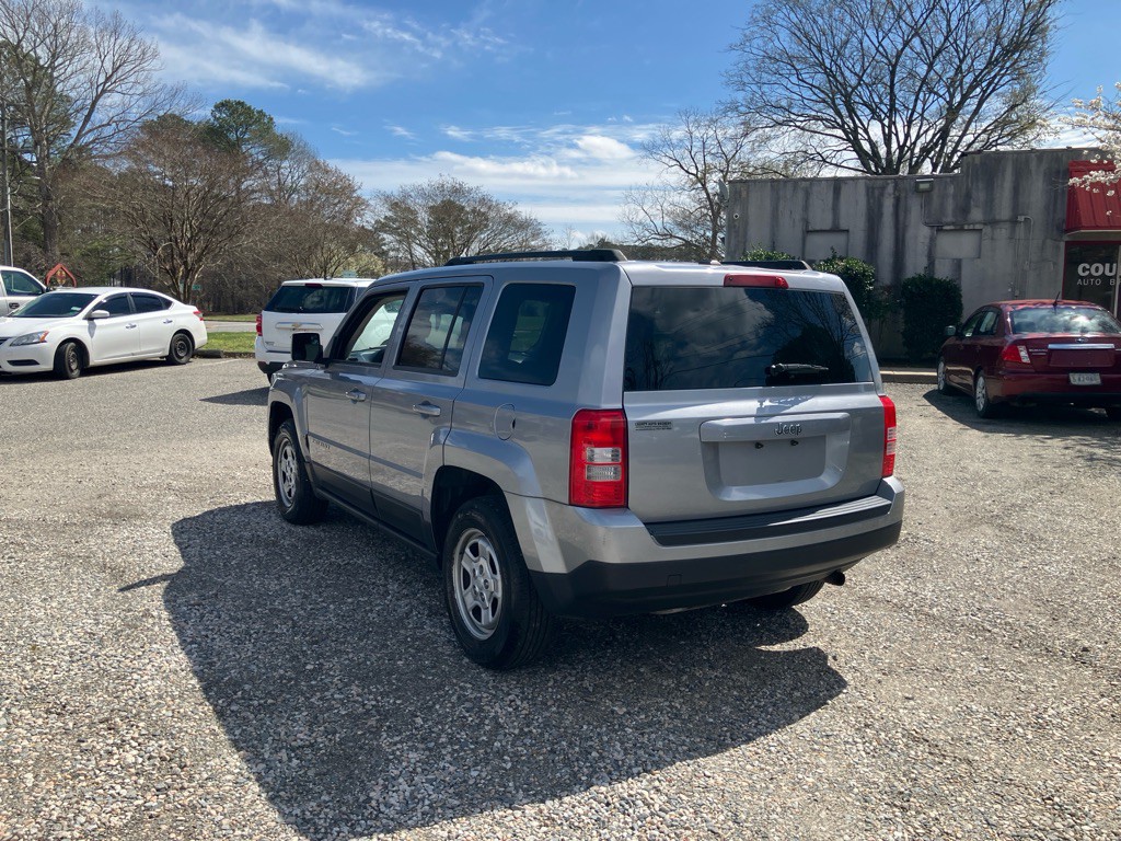 2017 Jeep Patriot Image 8