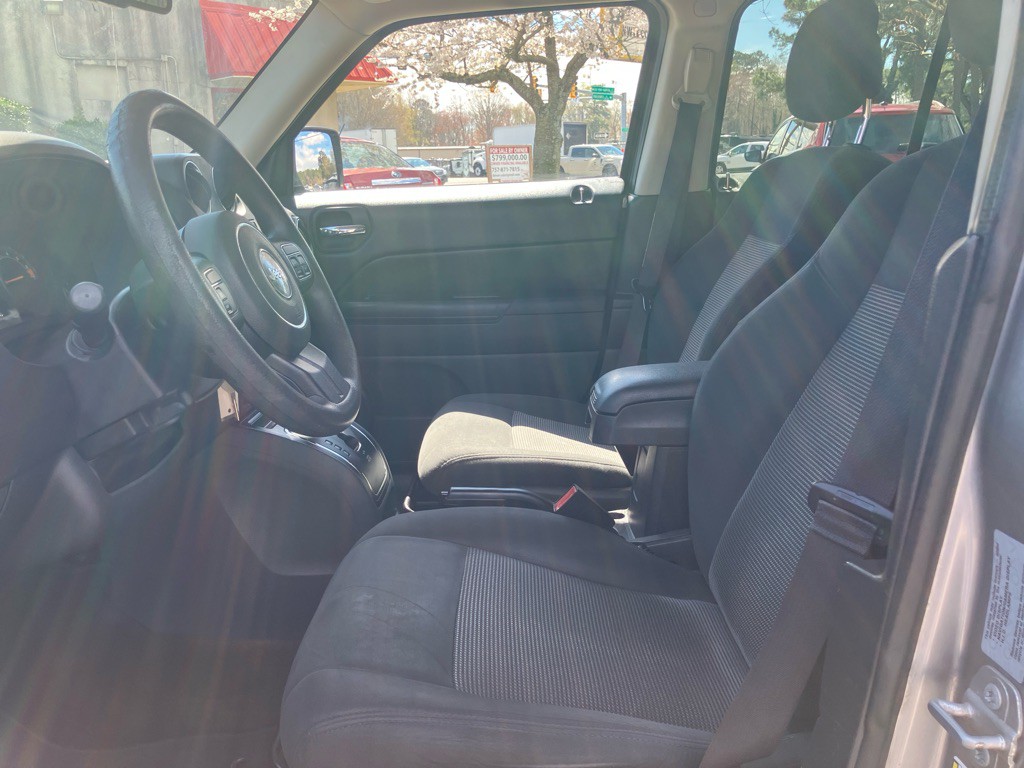 2017 Jeep Patriot Image 11