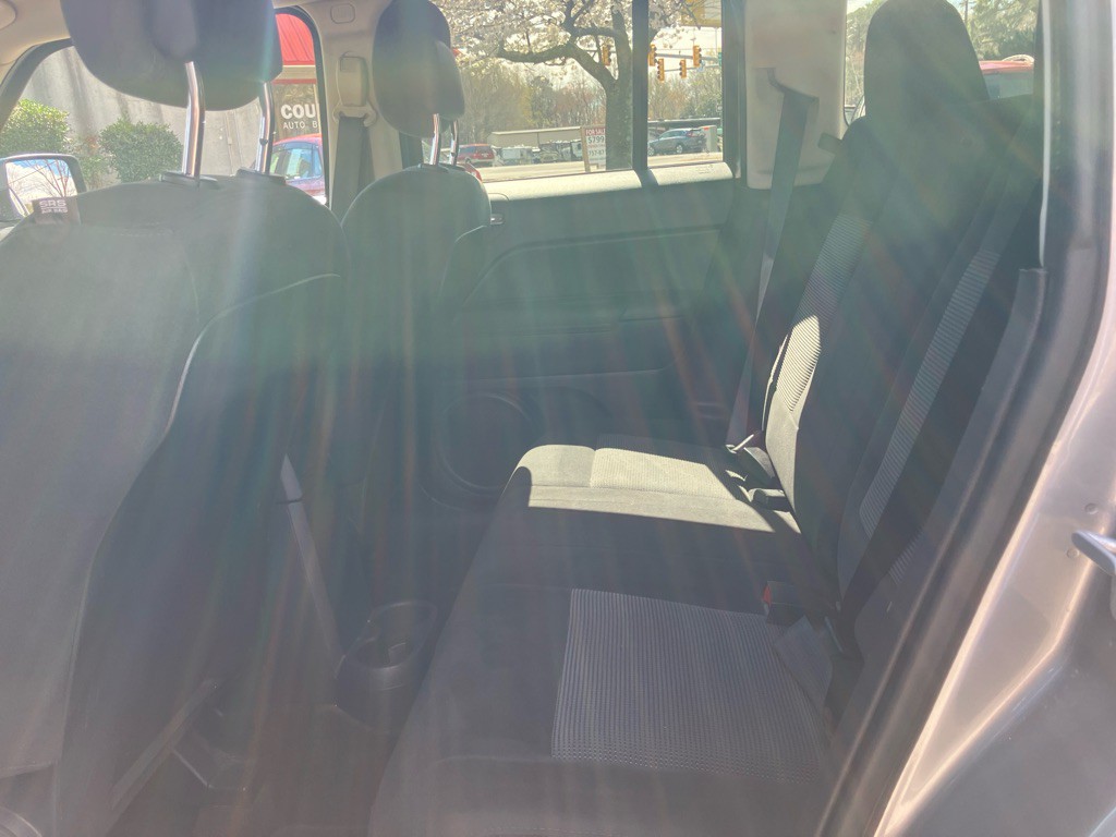 2017 Jeep Patriot Image 12