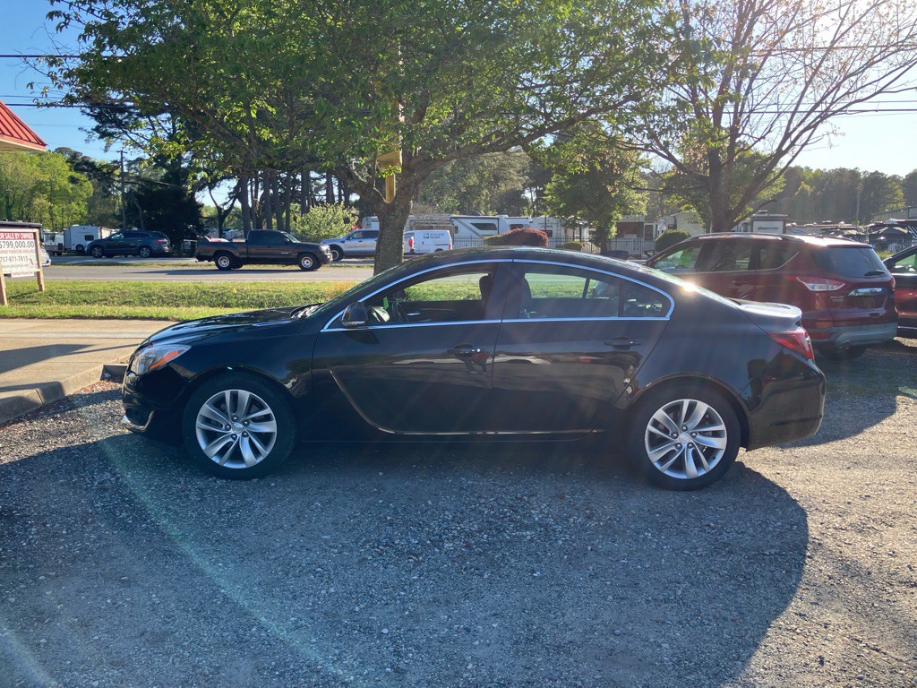 2016 Buick Regal Image 1