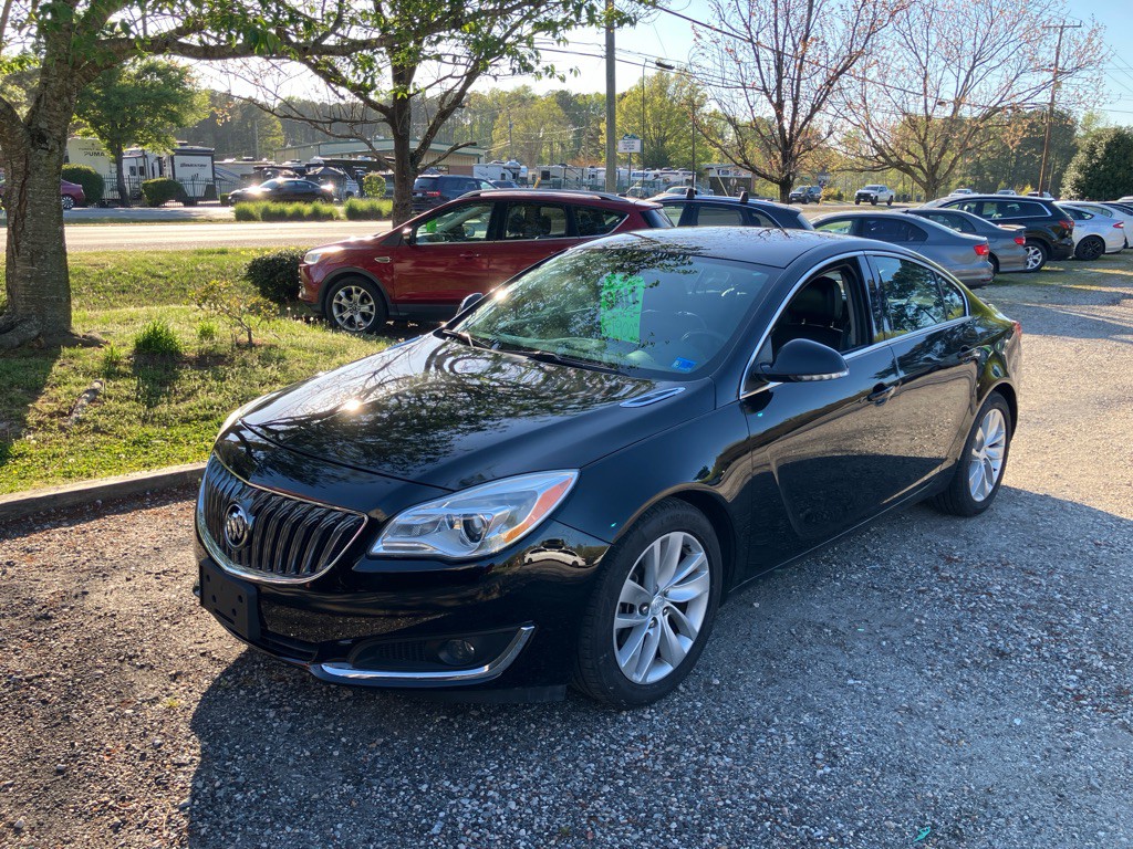 2016 Buick Regal Image 2