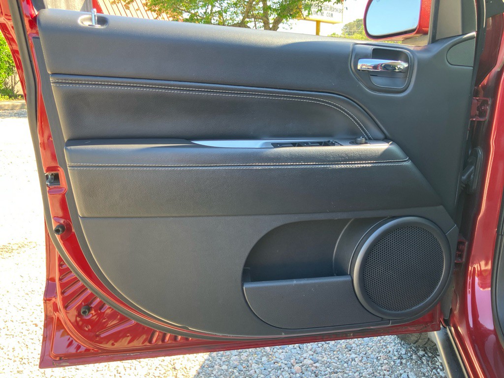 2015 Jeep Compass Image 10