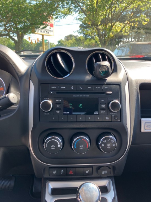 2015 Jeep Compass Image 16