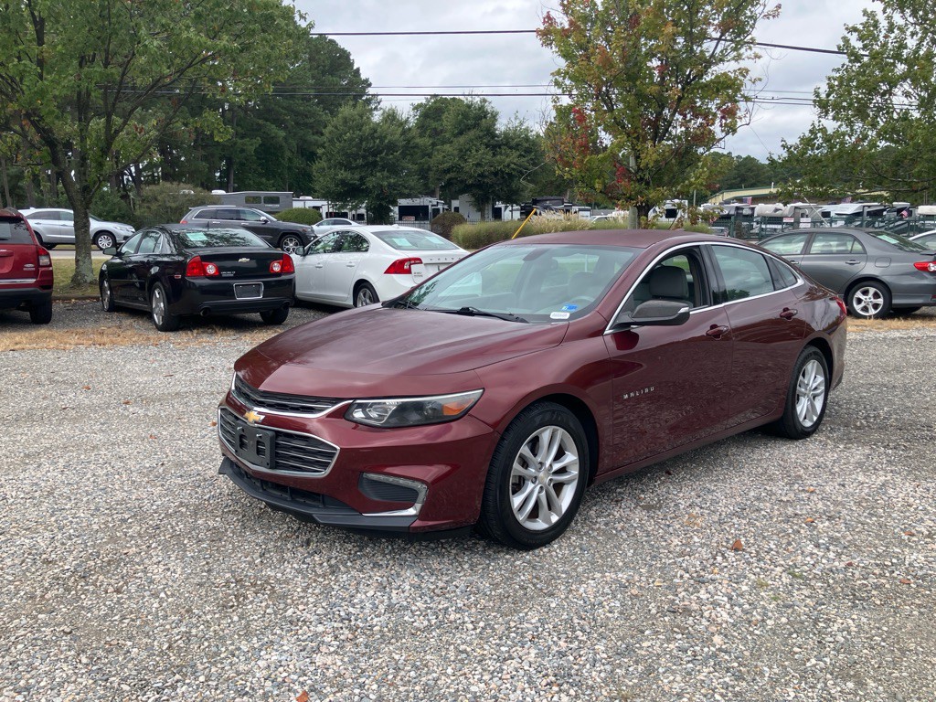 2016 Chevrolet Malibu Image 2