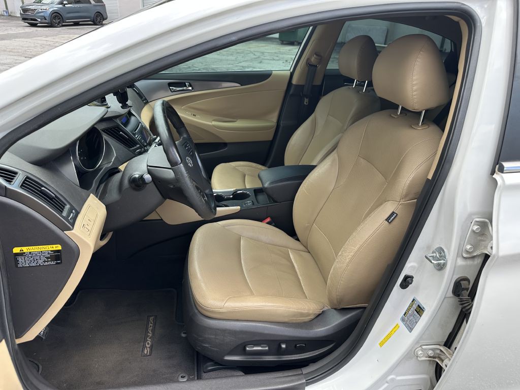 2012 Hyundai Sonata Image 11