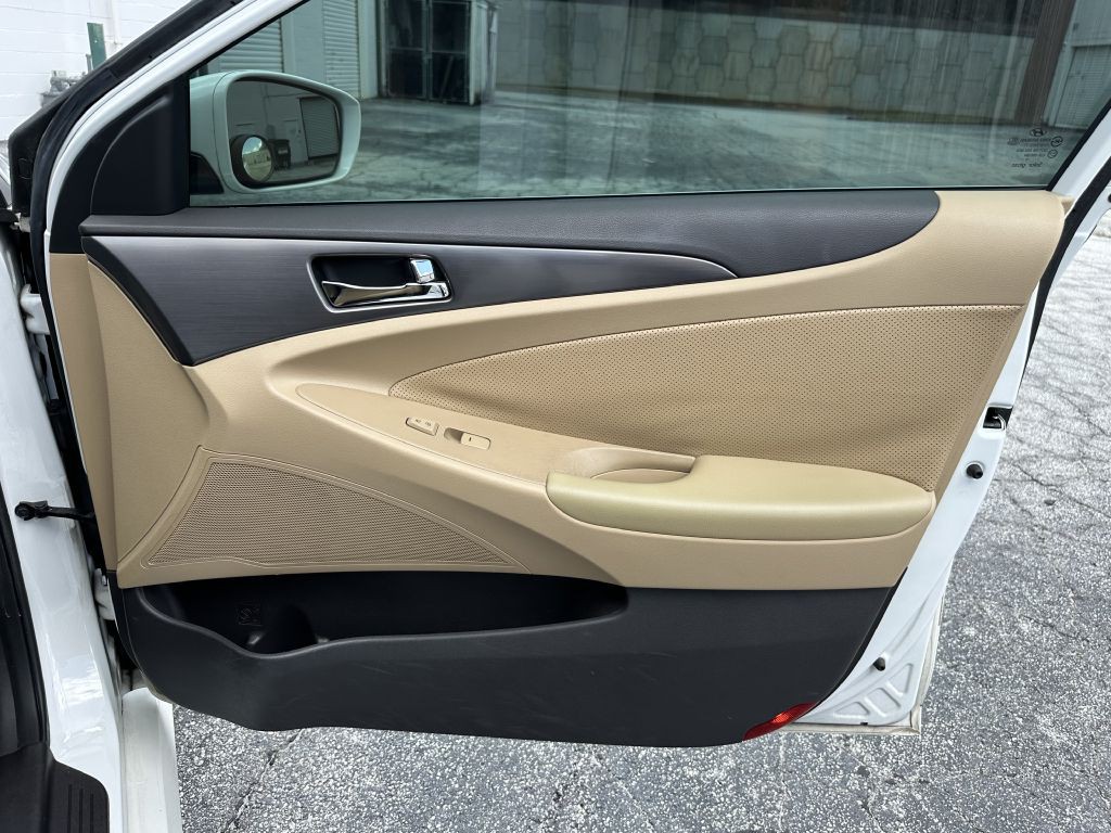 2012 Hyundai Sonata Image 18