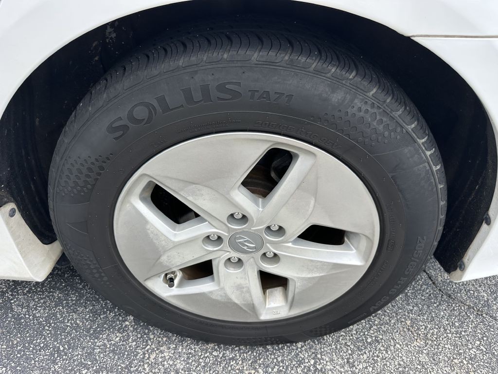 2012 Hyundai Sonata Image 23