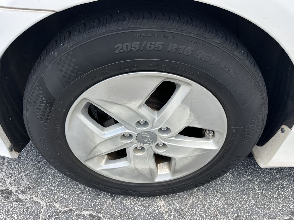 2012 Hyundai Sonata Image 24