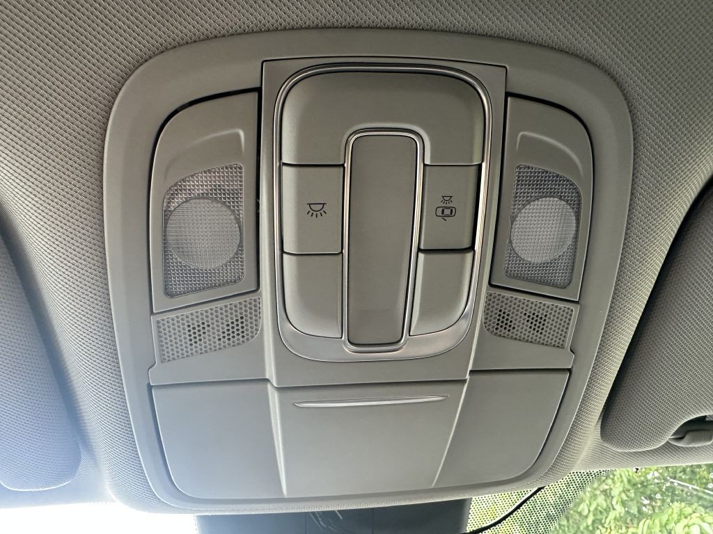 2020 Hyundai Santa Fe Image 33