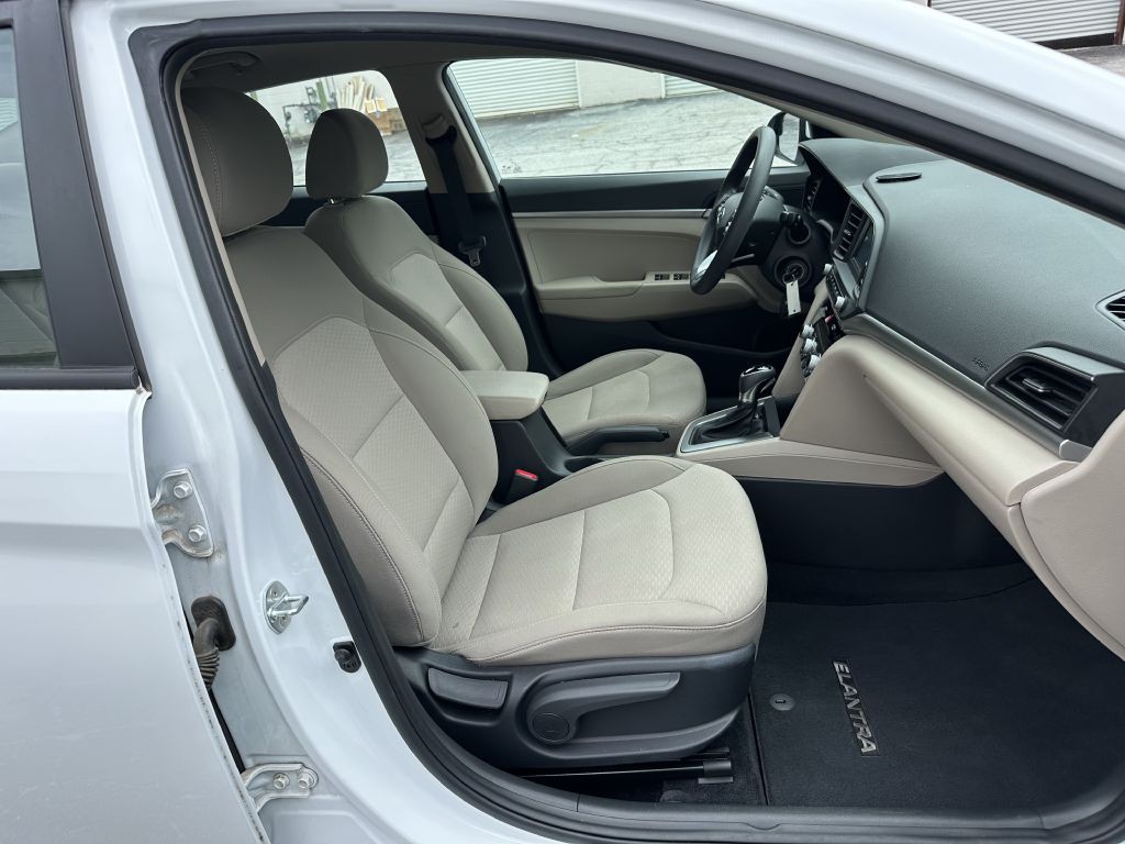 2020 Hyundai Elantra Image 11