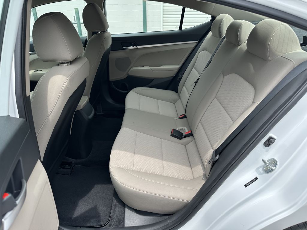 2020 Hyundai Elantra Image 16