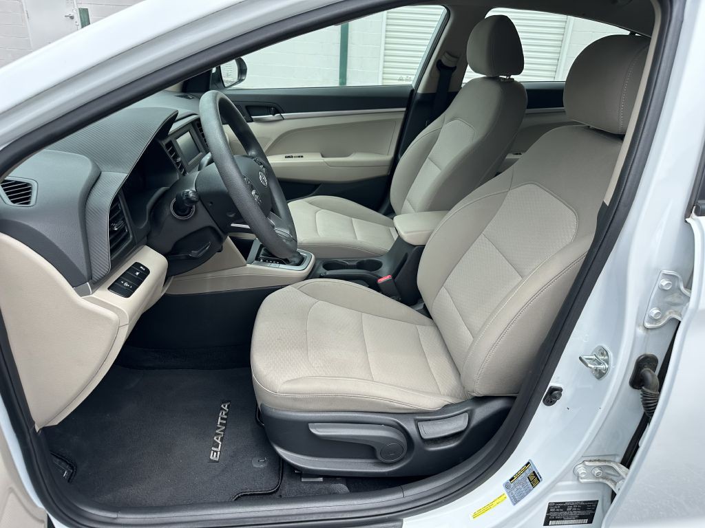 2020 Hyundai Elantra Image 18
