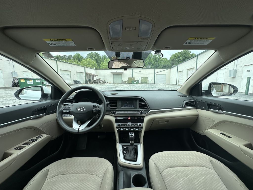 2020 Hyundai Elantra Image 30