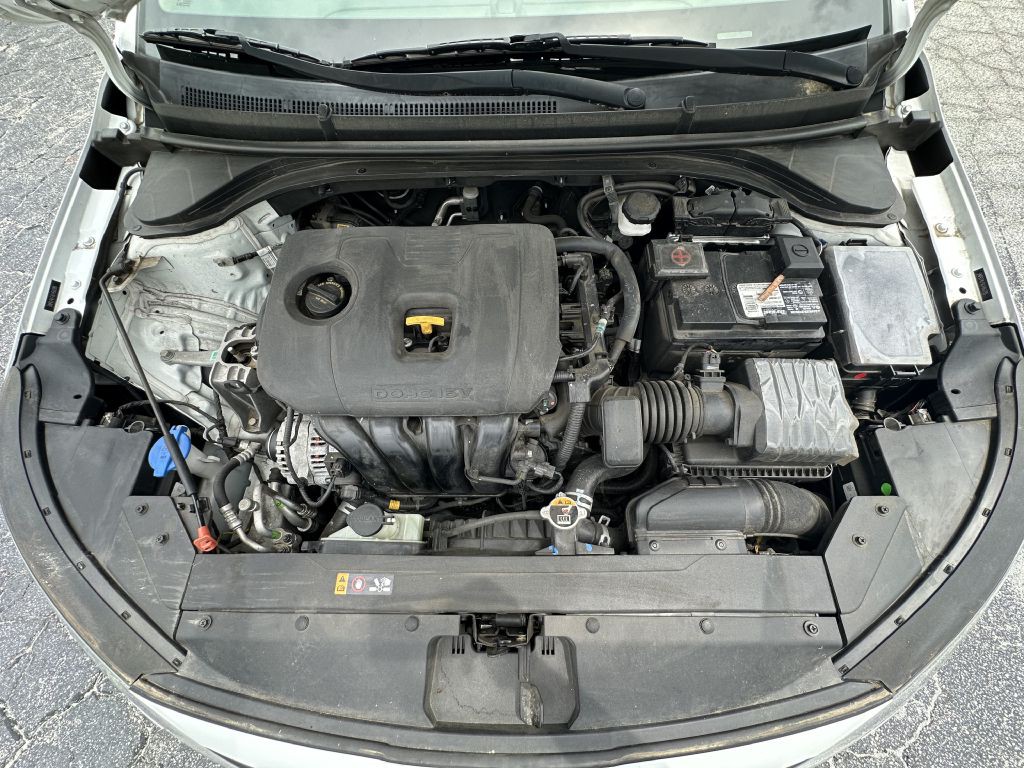 2020 Hyundai Elantra Image 35