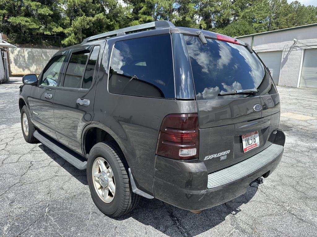 2005 Ford Explorer Image 7