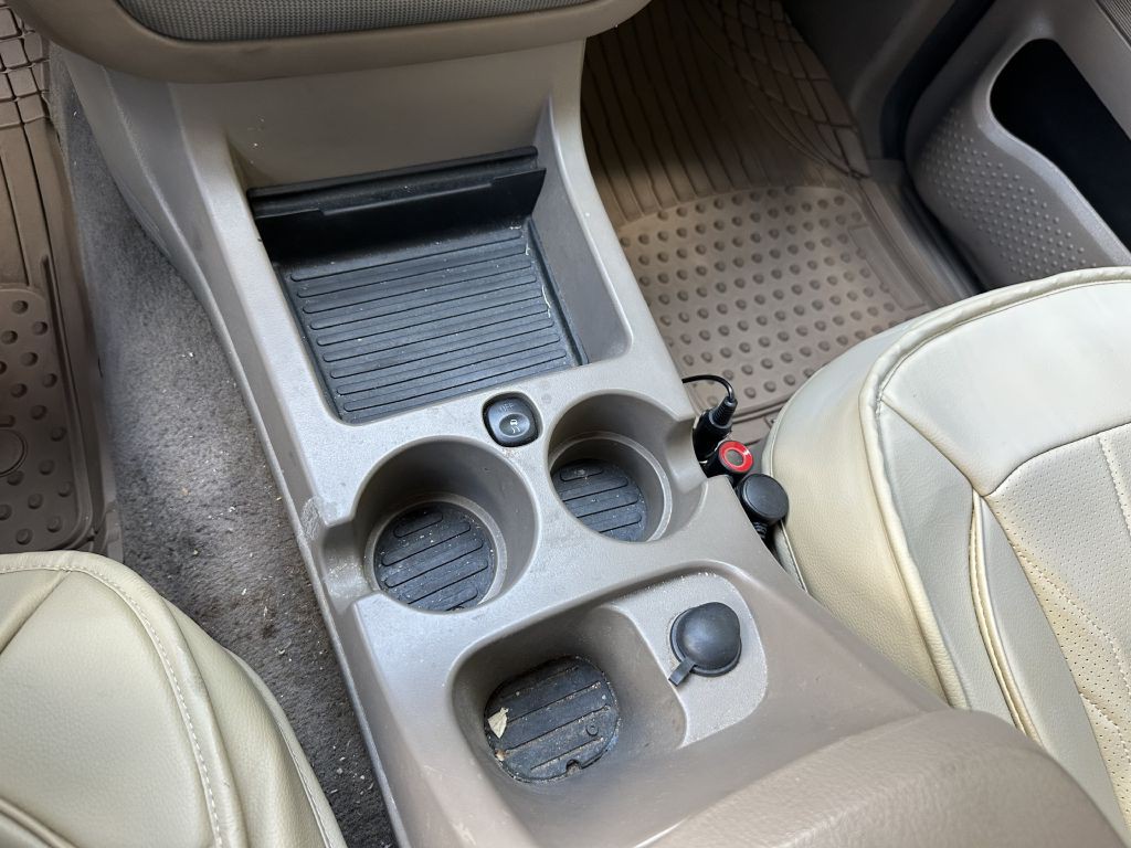 2005 Ford Explorer Image 27
