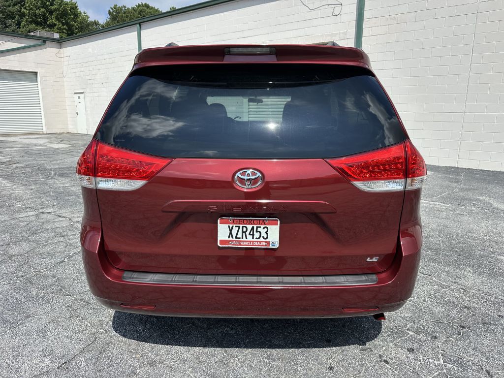 2014 Toyota Sienna Image 6