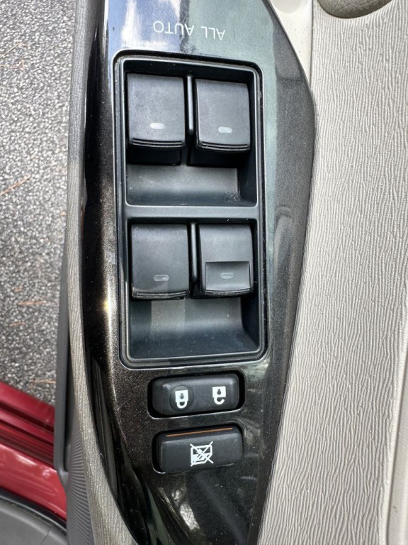 2014 Toyota Sienna Image 21