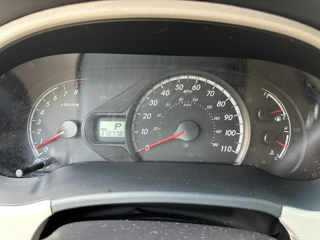2014 Toyota Sienna Image 24
