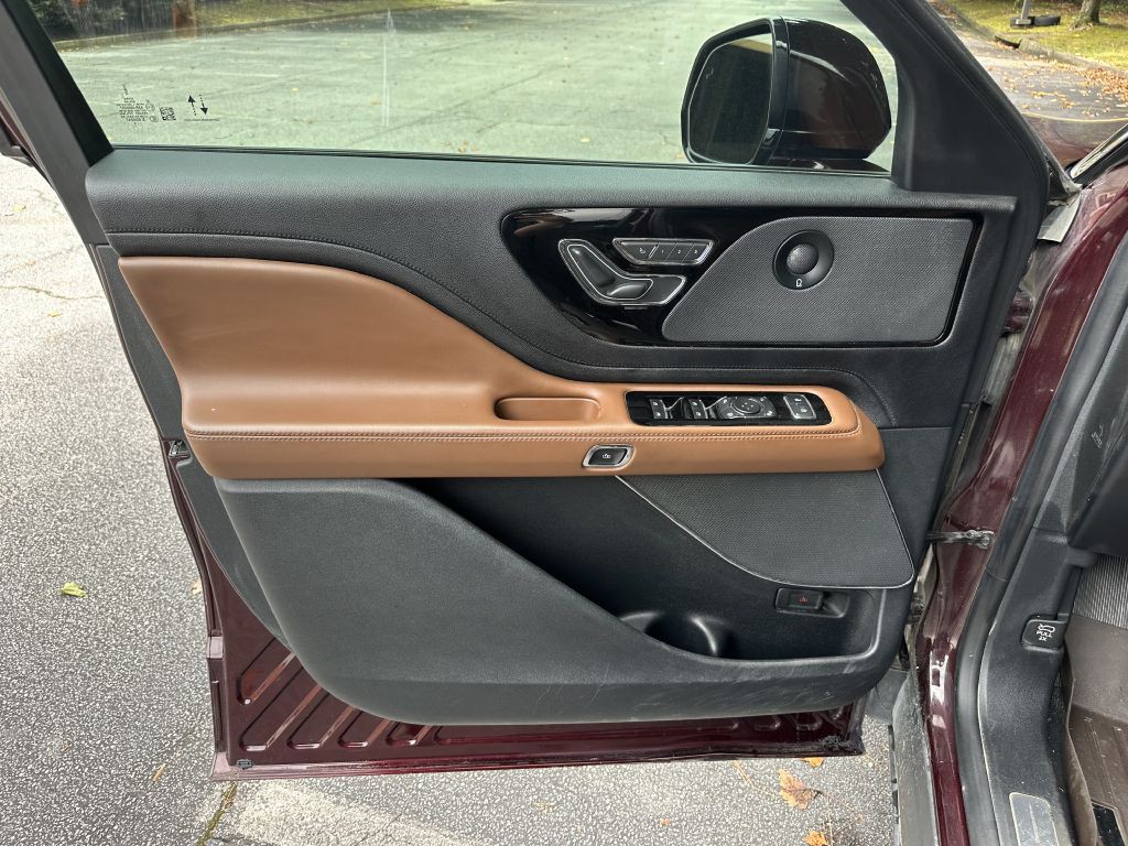 2020 Lincoln Aviator Image 10