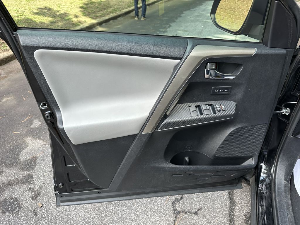 2014 Toyota Rav4 Image 10