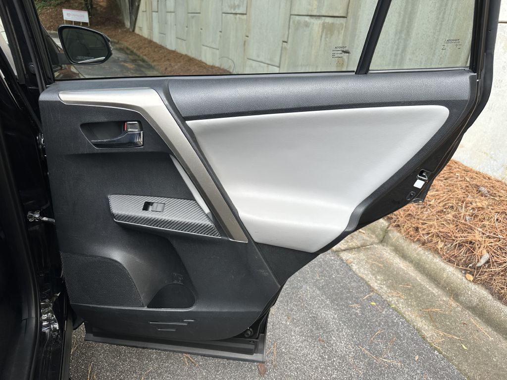 2014 Toyota Rav4 Image 15