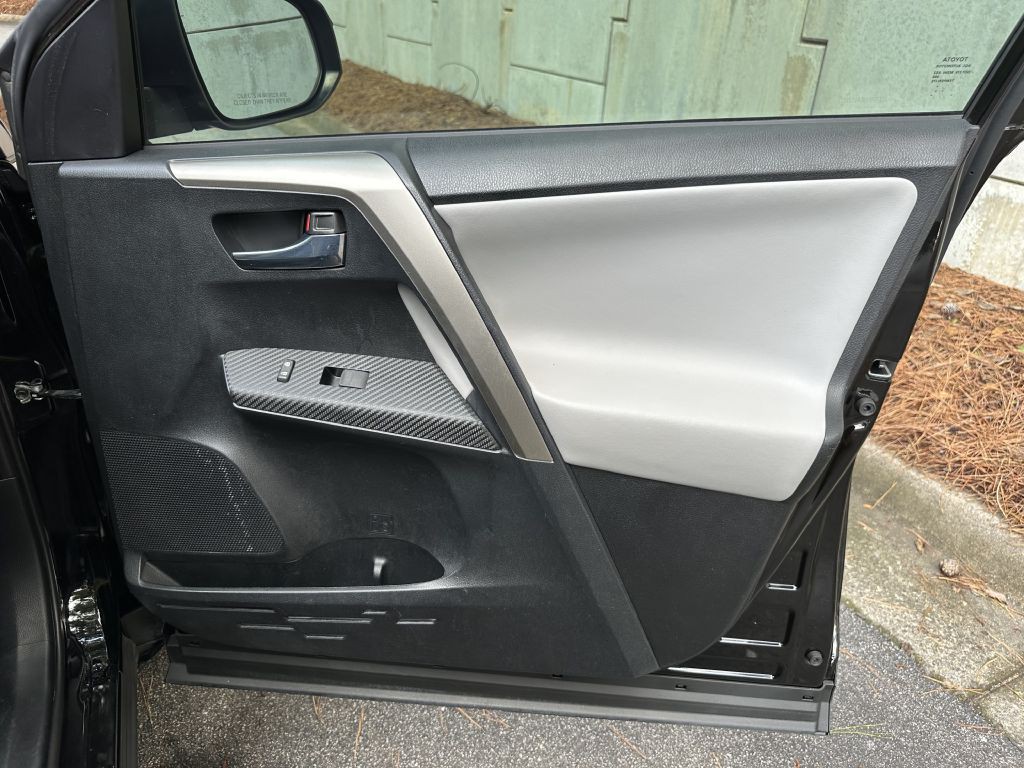 2014 Toyota Rav4 Image 17
